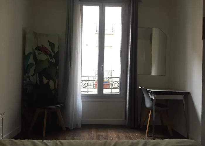 Beautiful - 20' Walking From Montmartre Paris