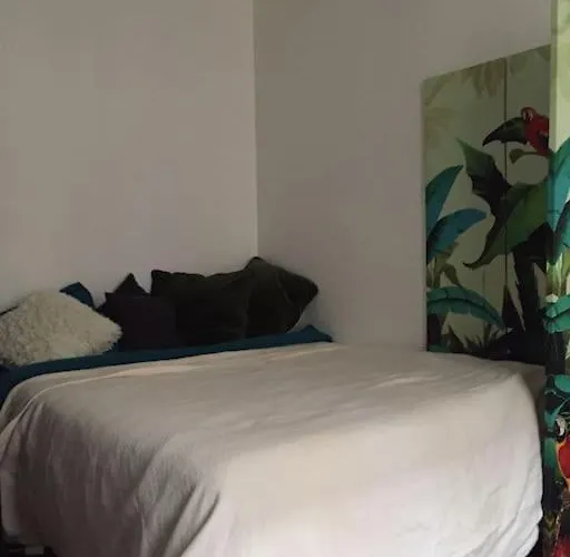 Beautiful - 20' Walking From Montmartre *