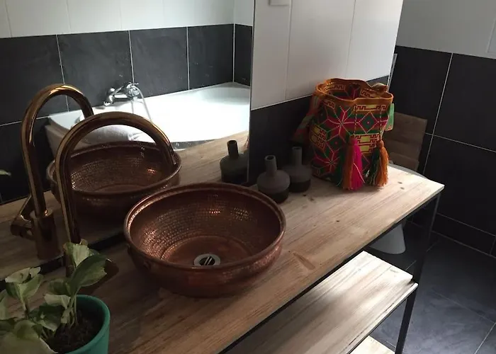 Beautiful - 20' Walking From Montmartre 파리